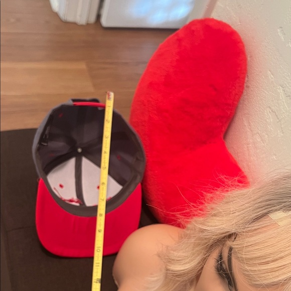 #1489+ Unisex’s Puma Gray & Red Cap - Picture 5 of 11